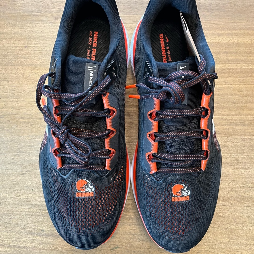 Nike Pegasus 41 Cleveland Browns - Picture 3 of 9
